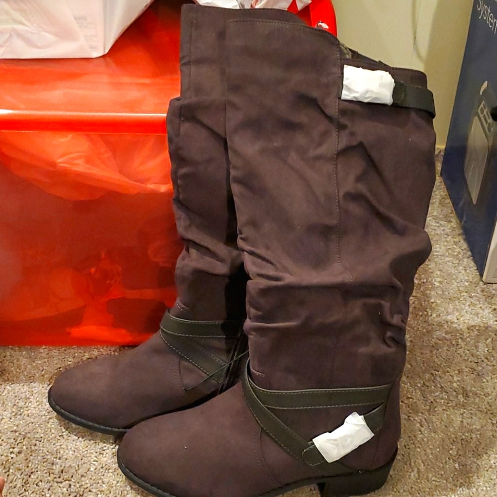 Dark Brown Suede Sz 10W Memory Foam Boots Calf 18"